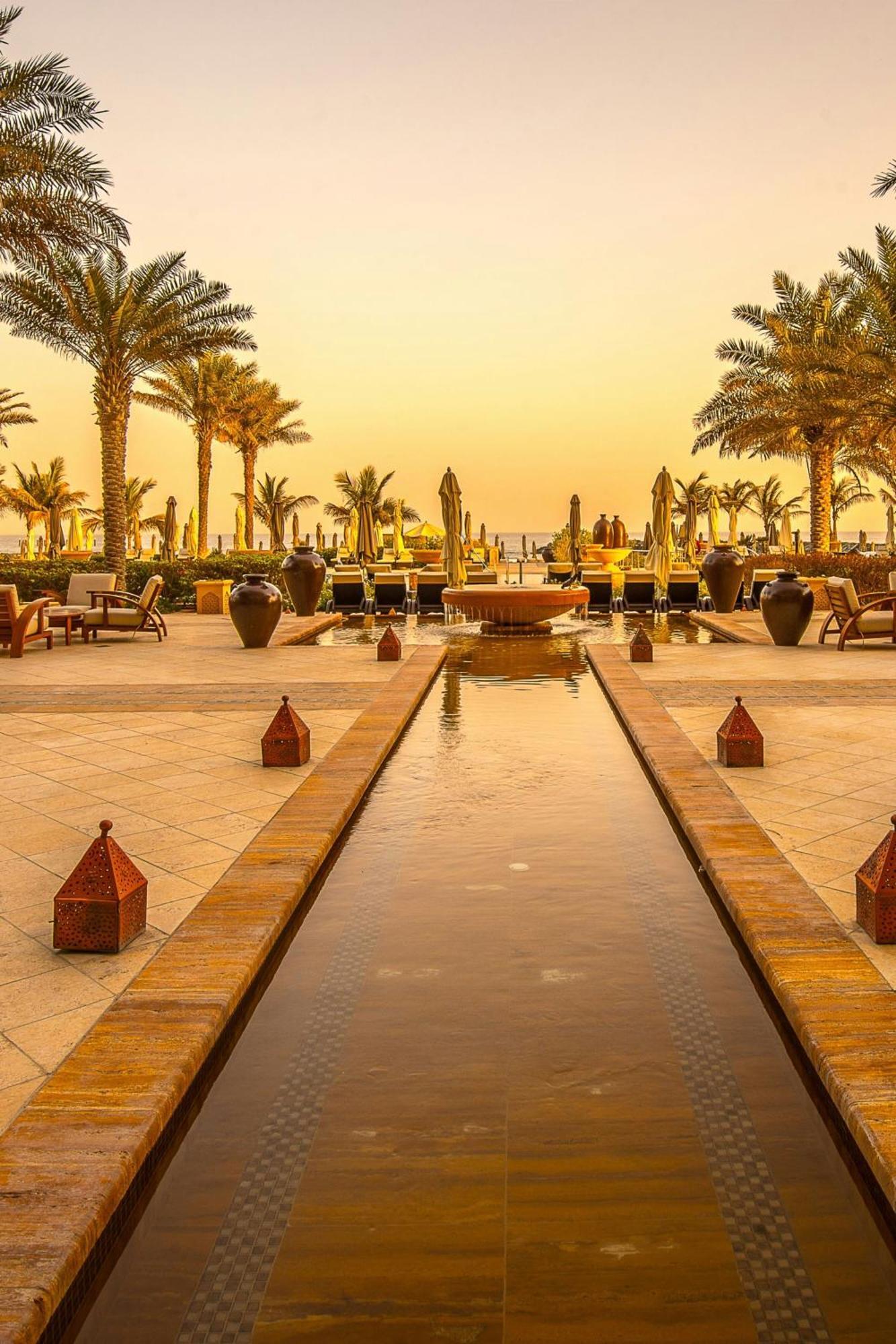 アジュマーン サライ ア ラグジュアリー コレクション リゾート アジュマーン エクステリア 写真 The Palace Downtown Dubai